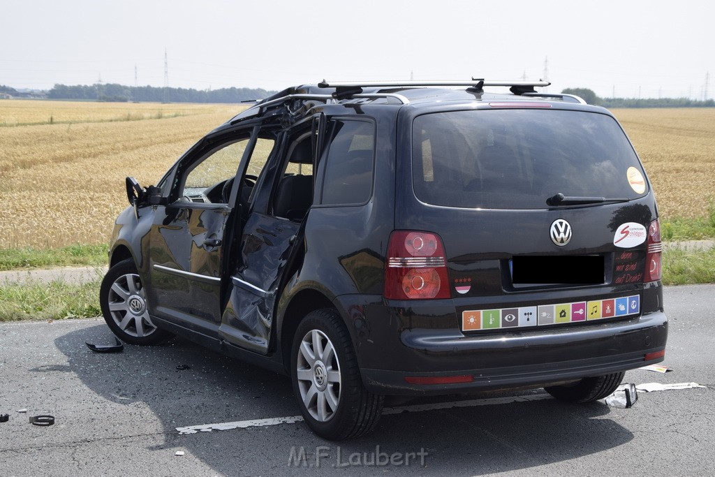 Schwerer Krad Pkw Unfall Koeln Porz Libur Liburer Landstr (Krad Fahrer nach Tagen verstorben) P031.JPG - Miklos Laubert